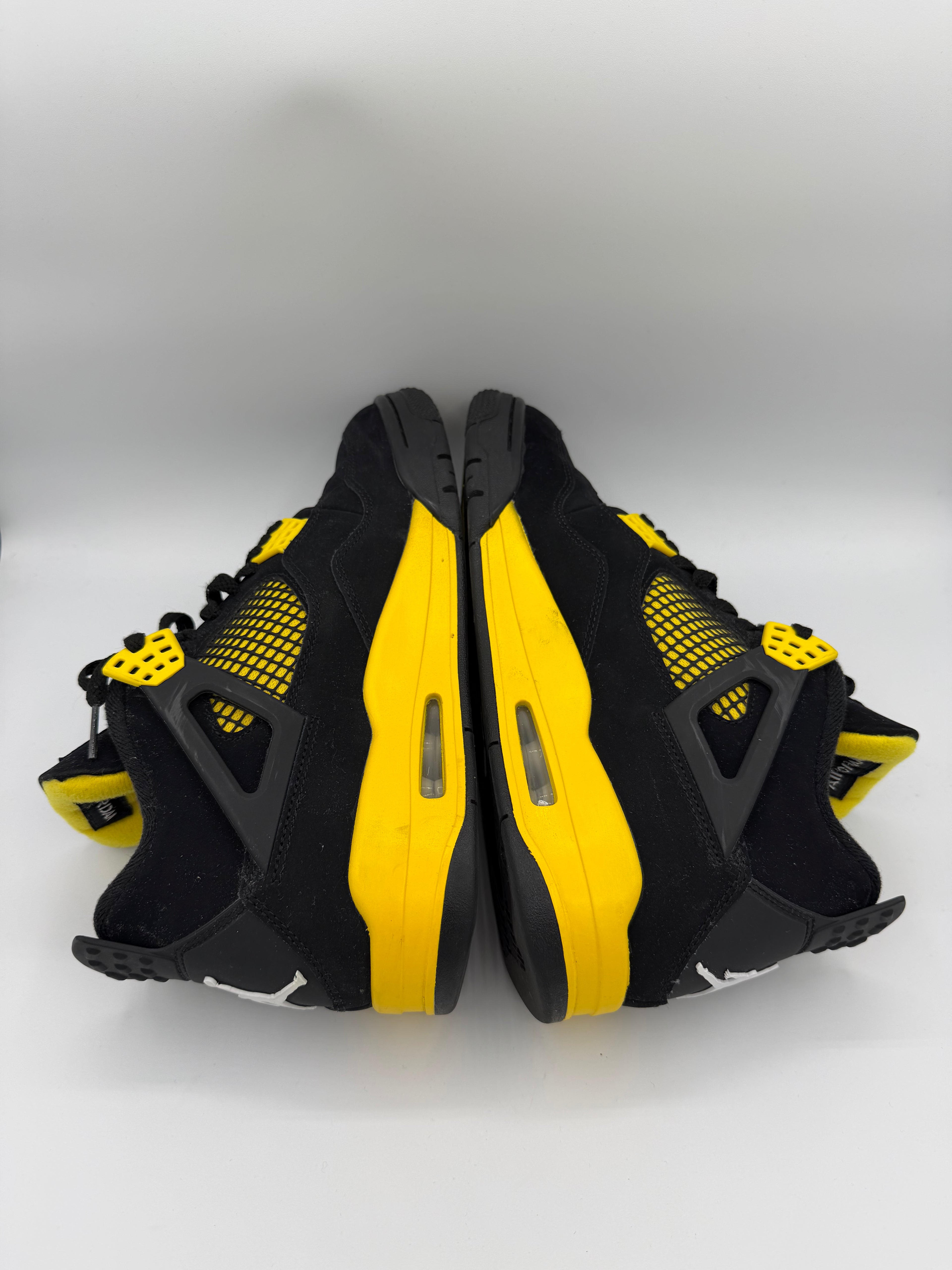 Jordan 4 Retro Thunder Yellow - 42,5Eu (USED)