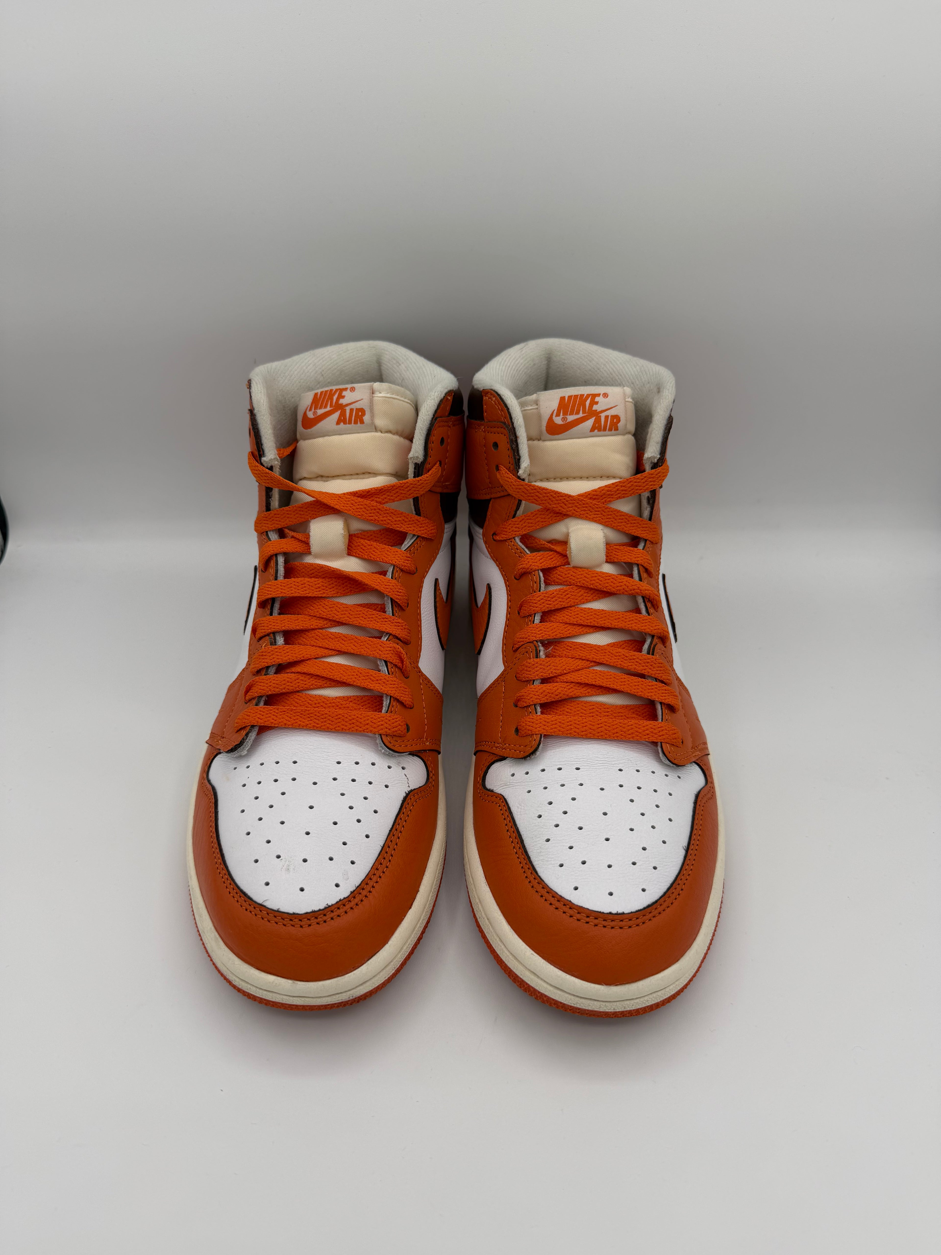 Jordan 1 Retro High OG Starfish - 42,5Eu (USED)