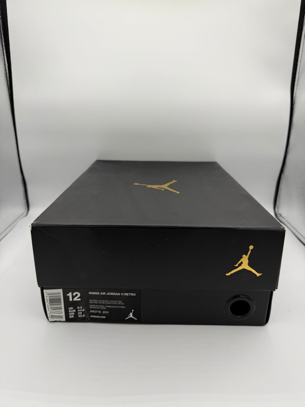 Jordan 11 Retro Neutral Olive W - 44,5Eu (USED)