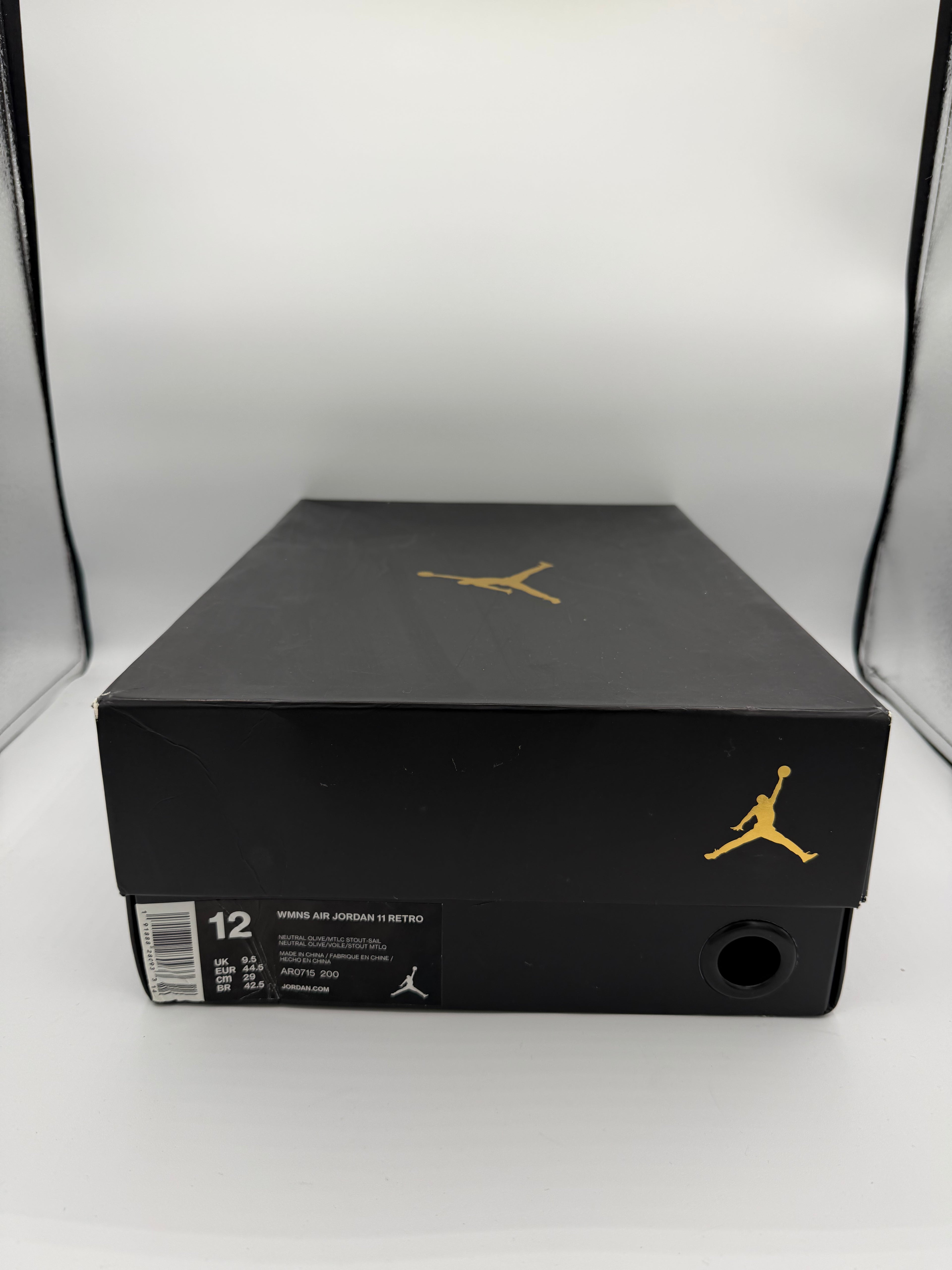 Jordan 11 Retro Neutral Olive W - 44,5Eu (USED)