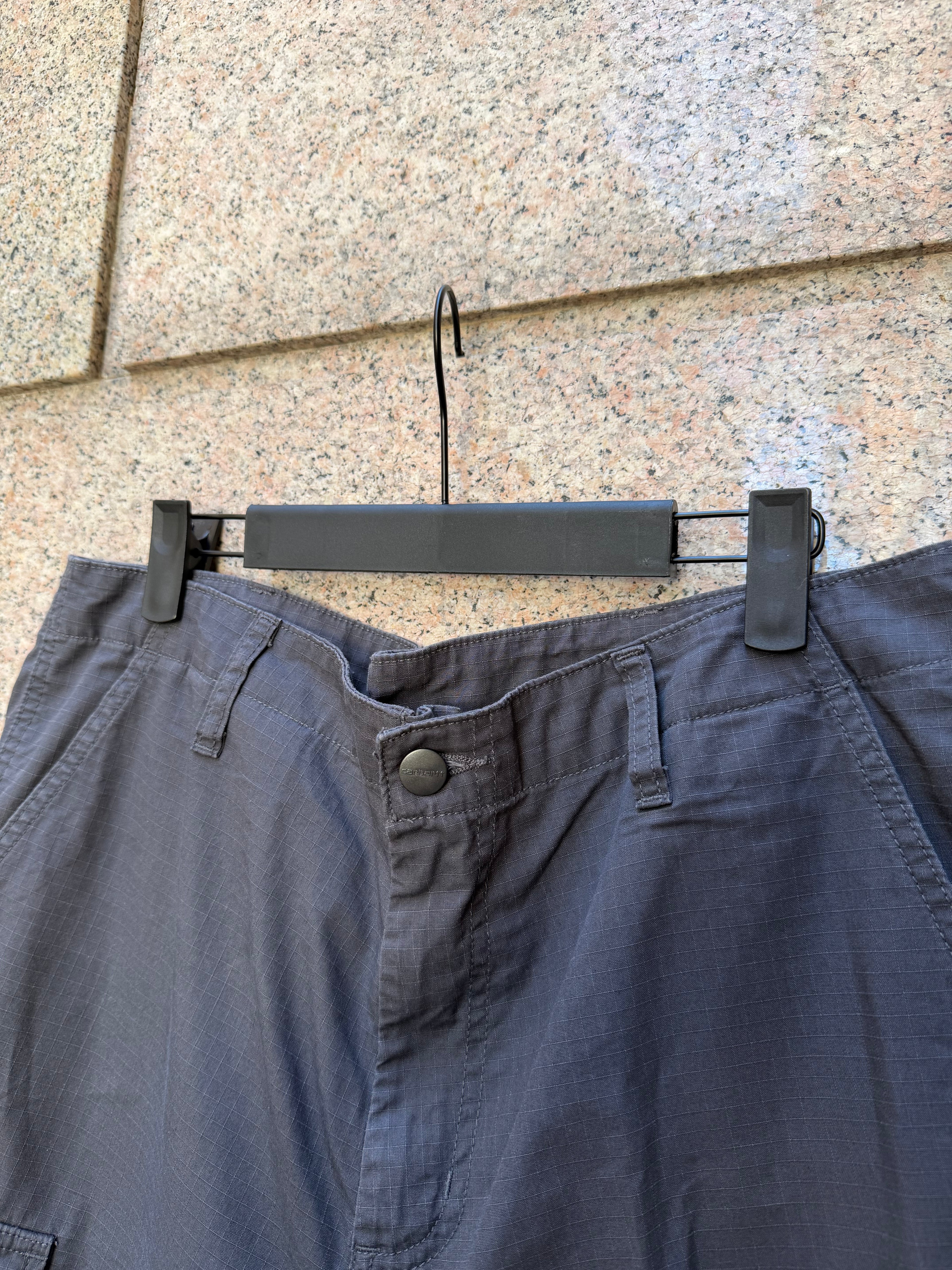 Carhartt Regular Cargo Short - 34 (USED)