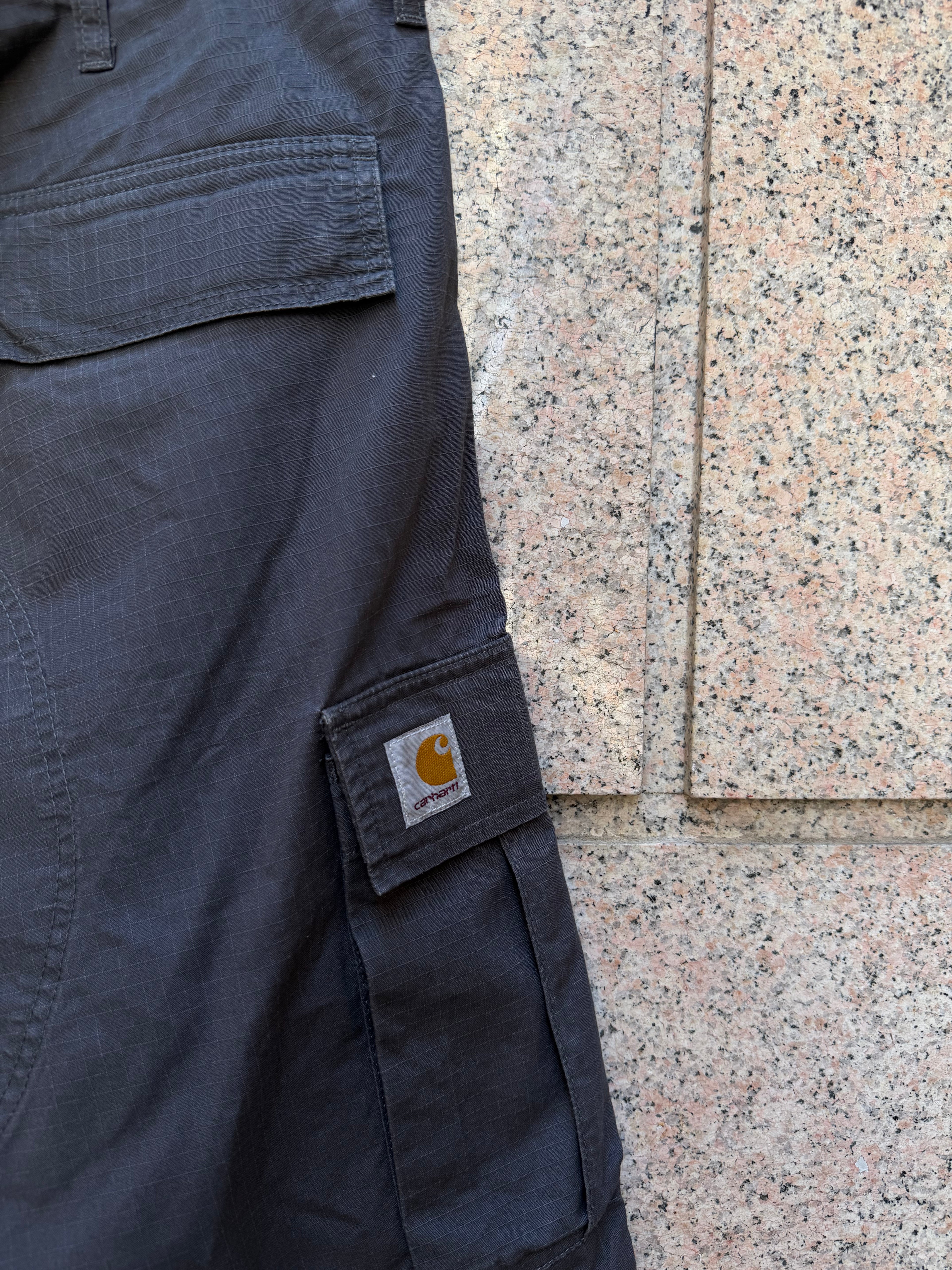 Carhartt Regular Cargo Short - 34 (USED)