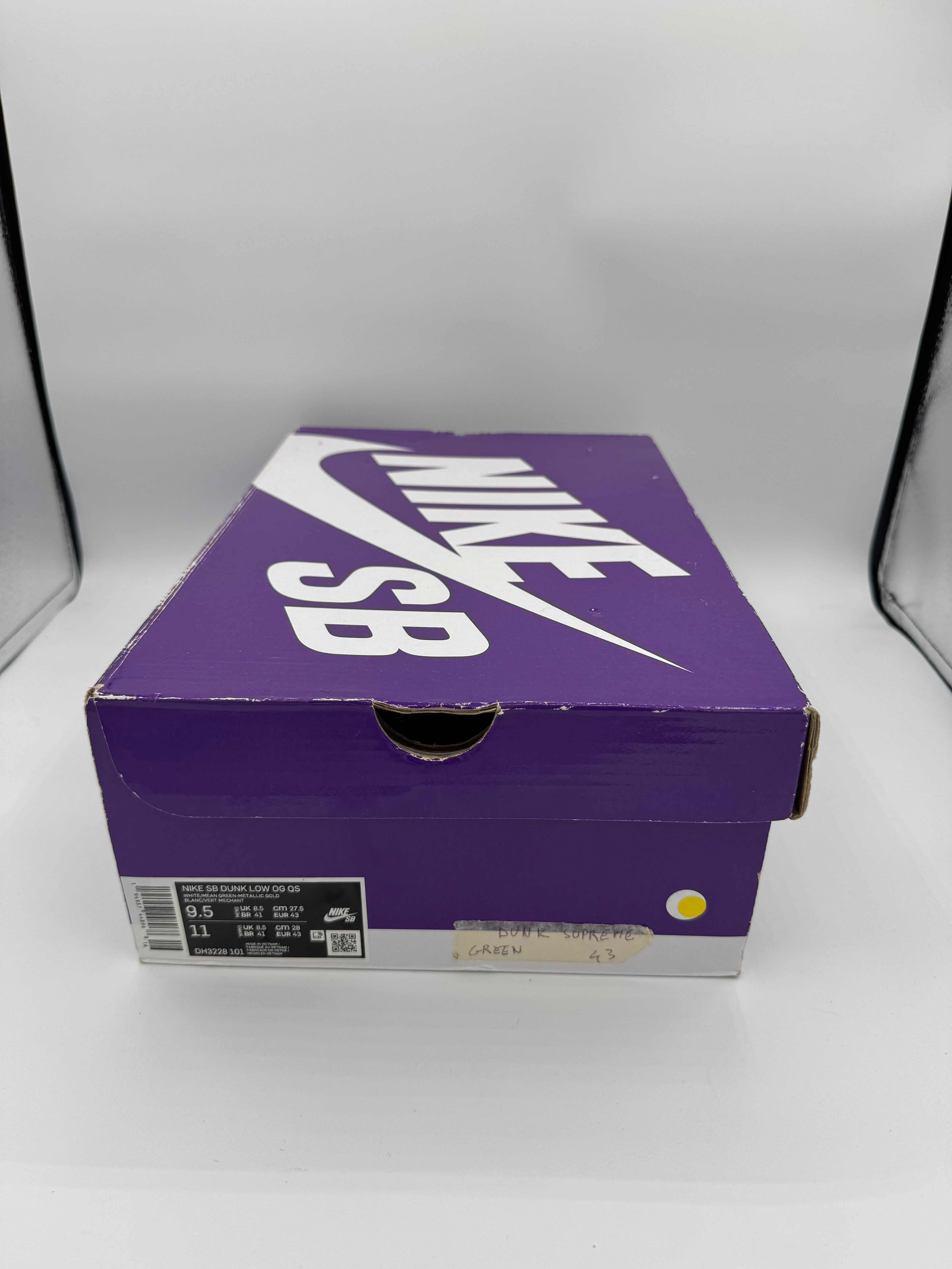 Nike SB Dunk Low Supreme Stars Mean Green - 43Eu (USED)