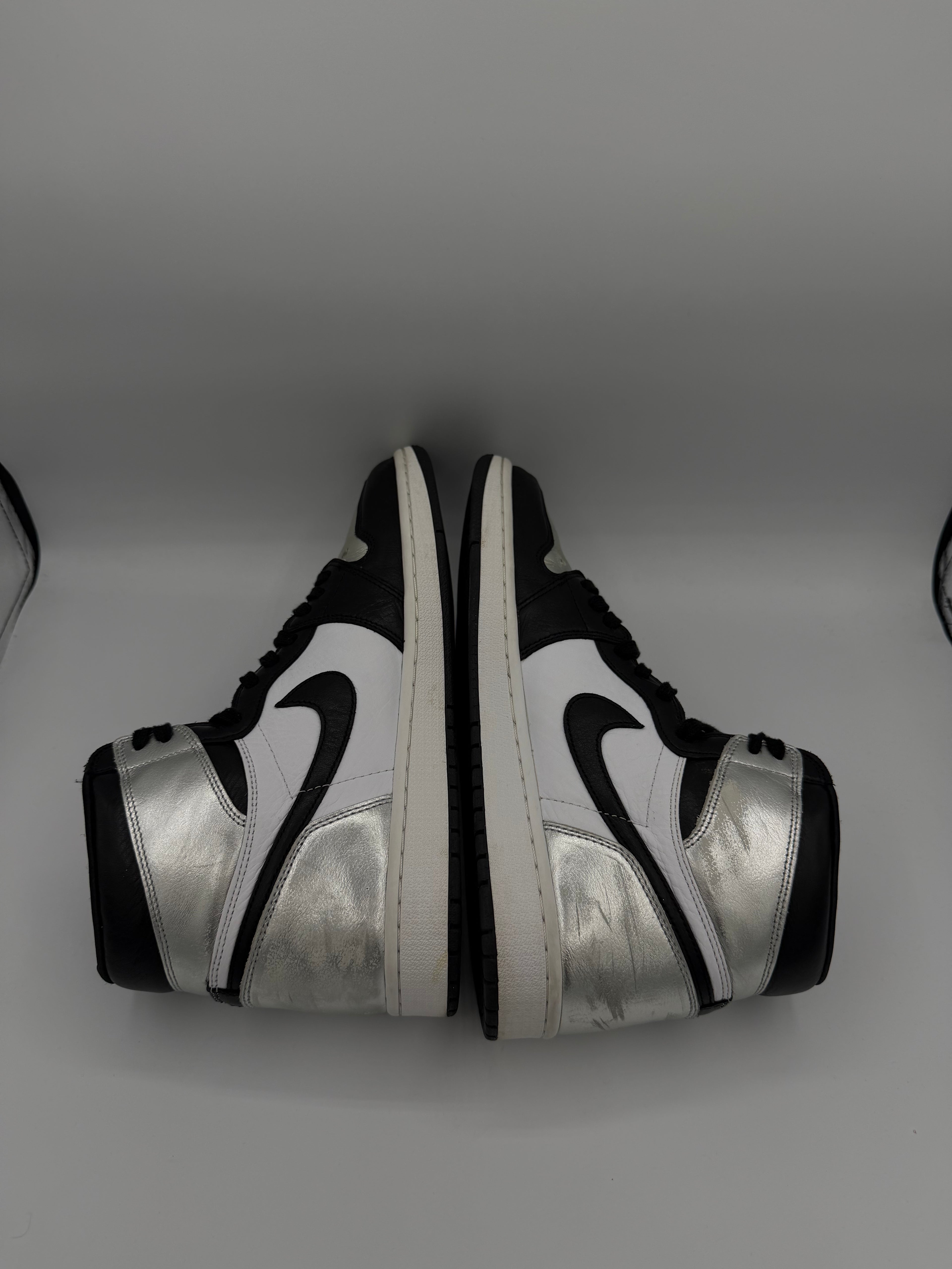Jordan 1 Retro High Silver Toe W - 44Eu (USED)