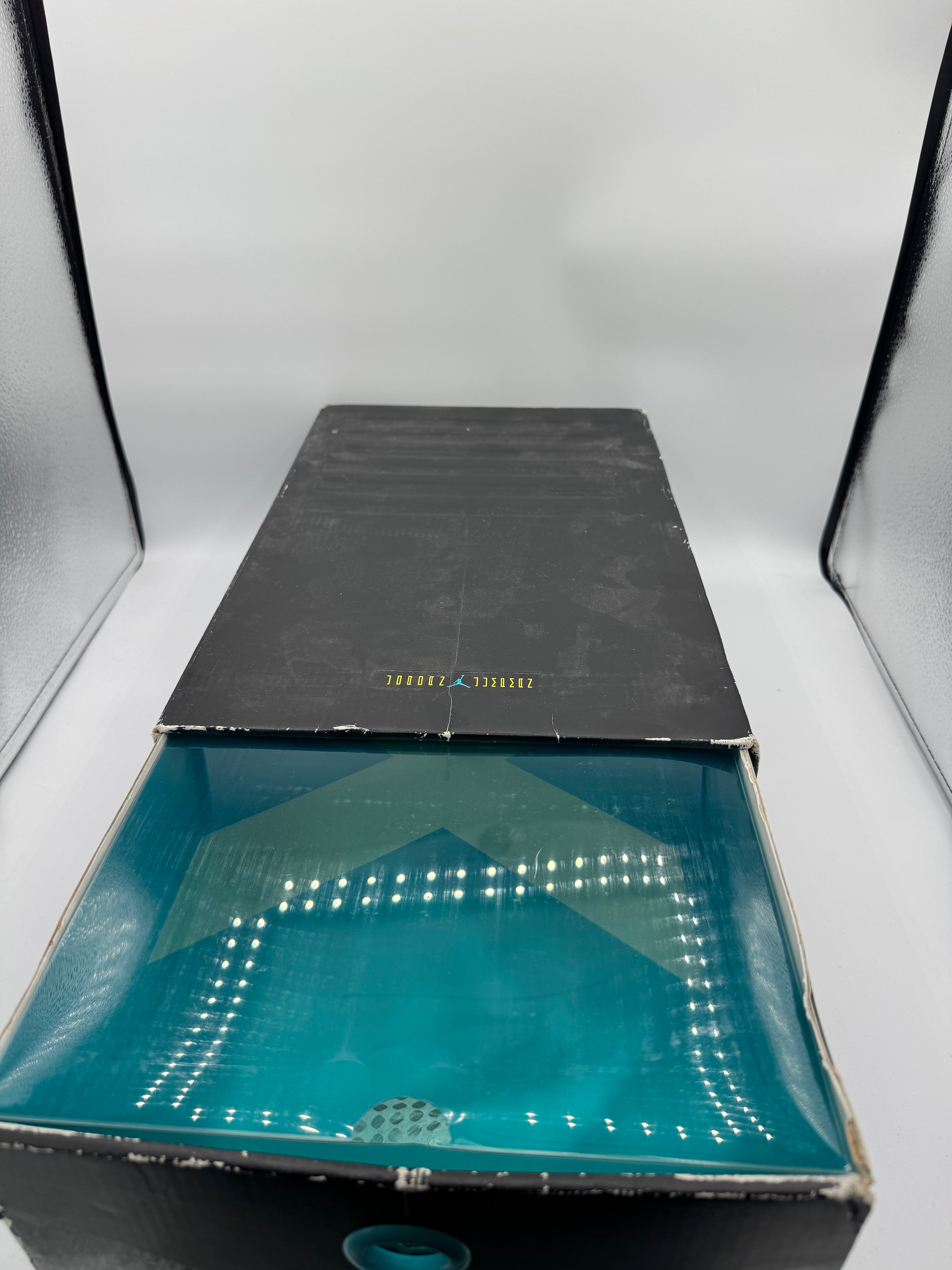 Jordan 11 Retro Gamma Blue (2013)- 42,5Eu (USED)