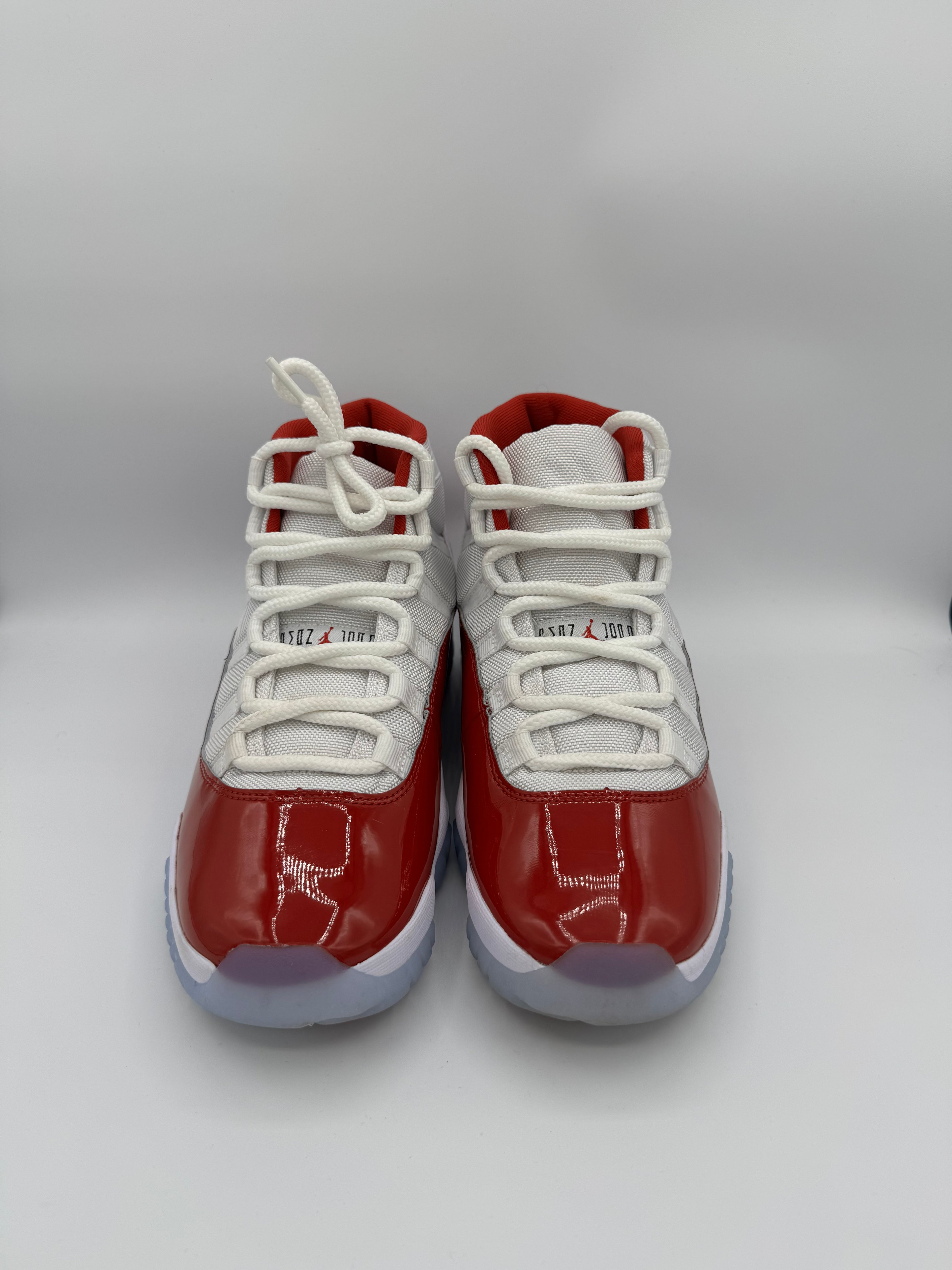 Jordan 11 Retro Cherry - 42Eu (USED)