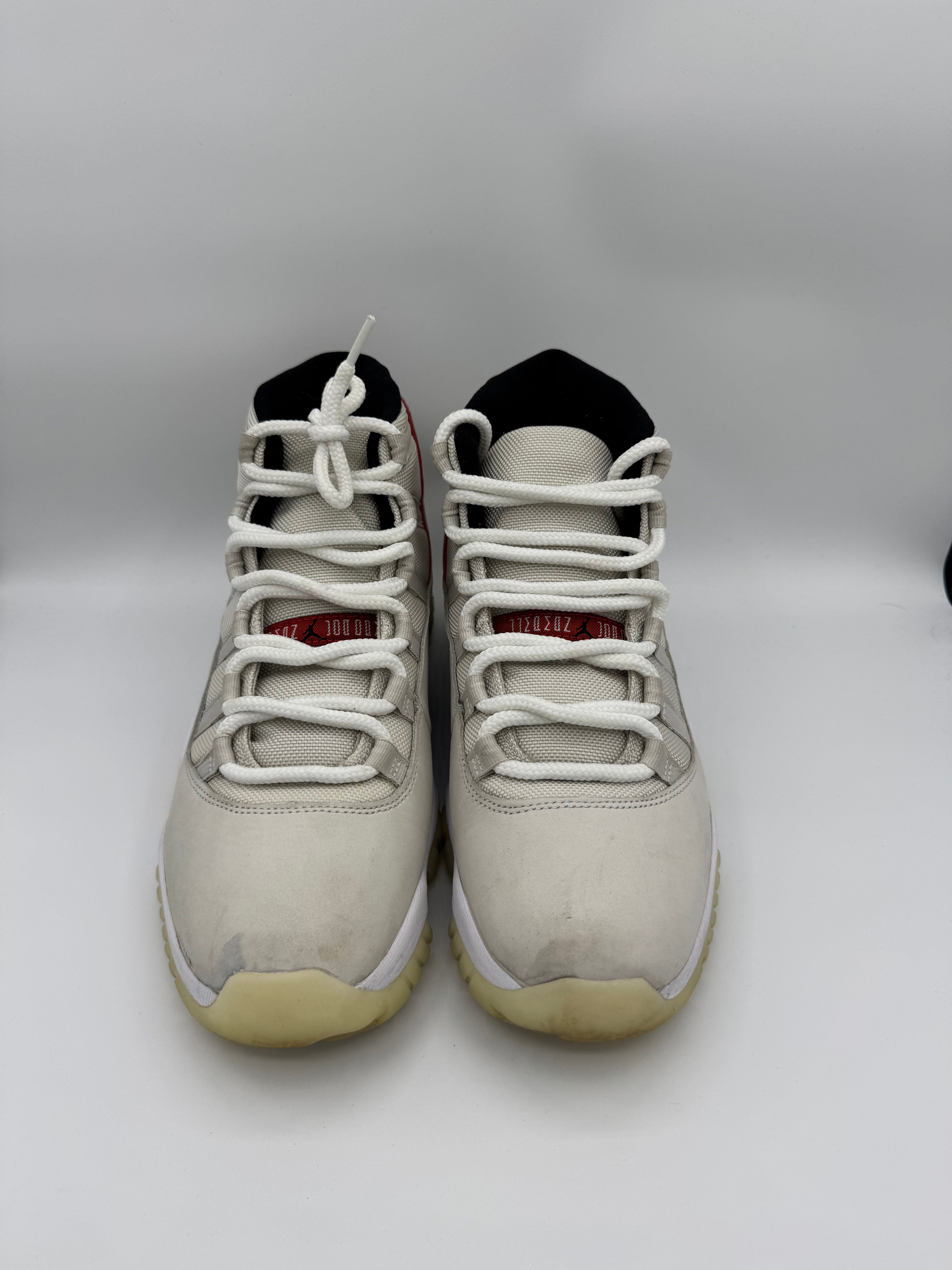 Jordan 11 Retro Platinum Tint - 44Eu (USED)