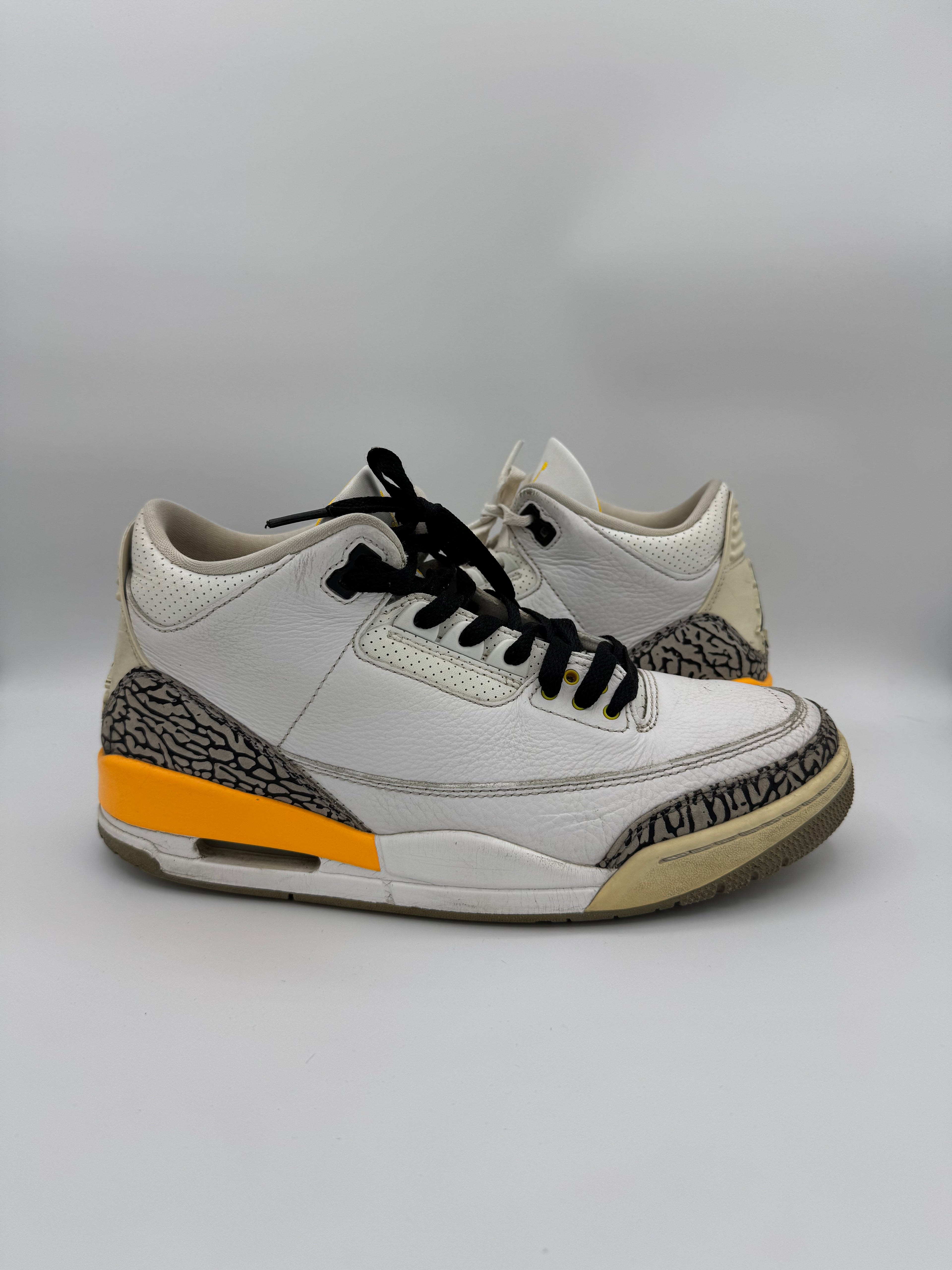 Jordan 3 Retro Laser Orange - 42,5Eu (USED)