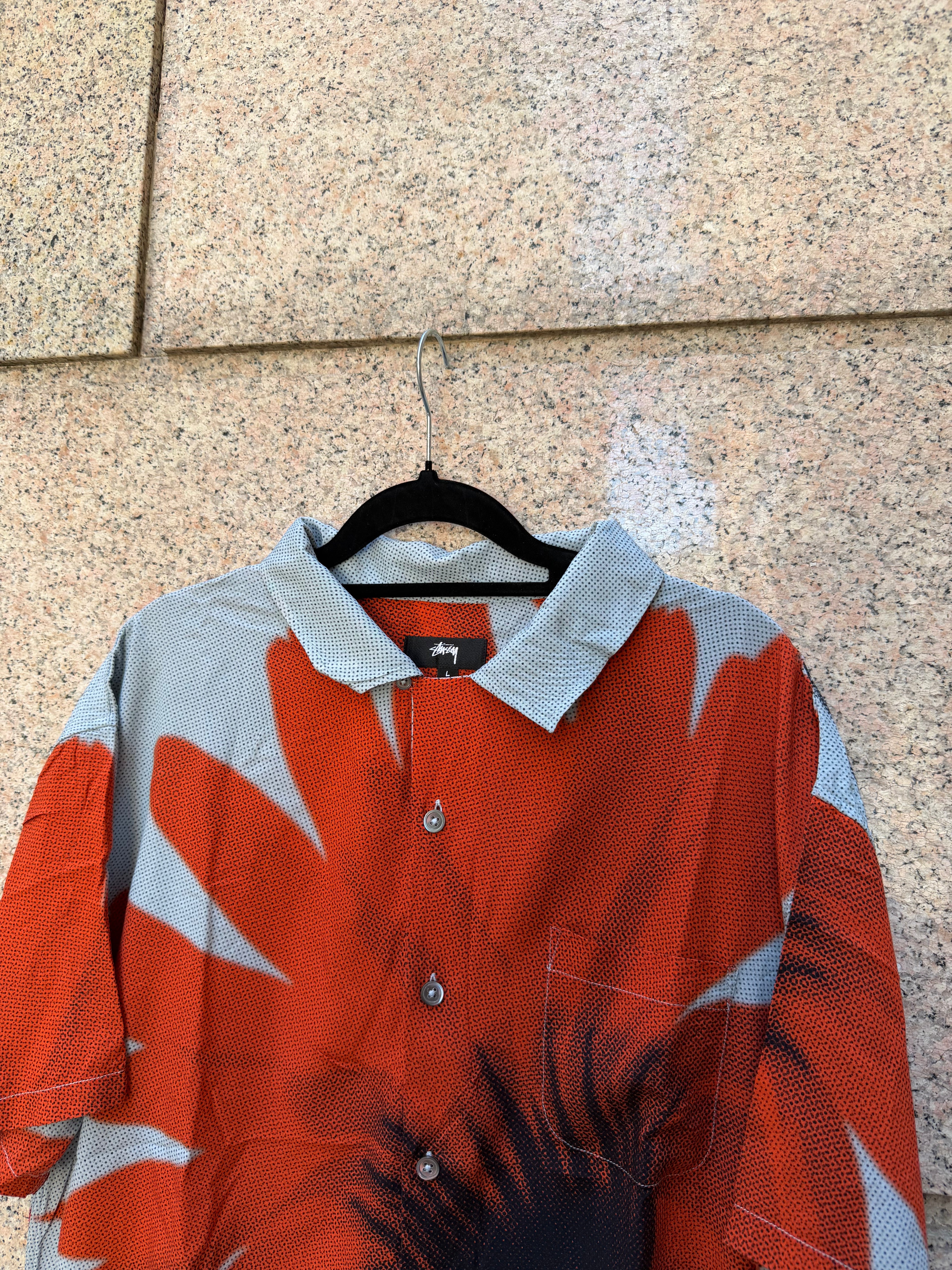Stussy Halftone Flower Shirt - L (USED)