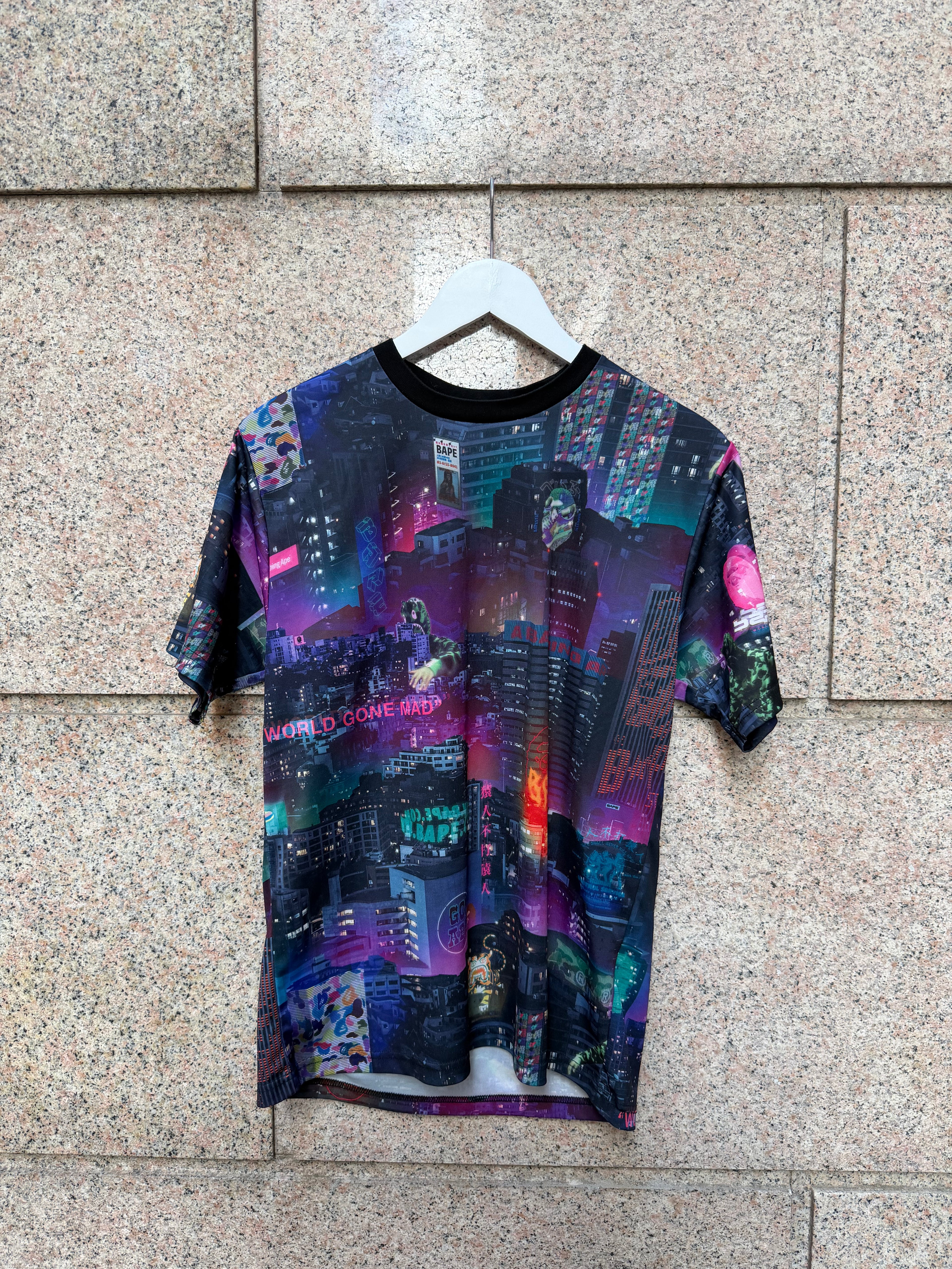 A Bathing Ape Bape World Gone Mad Tee - M (USED)