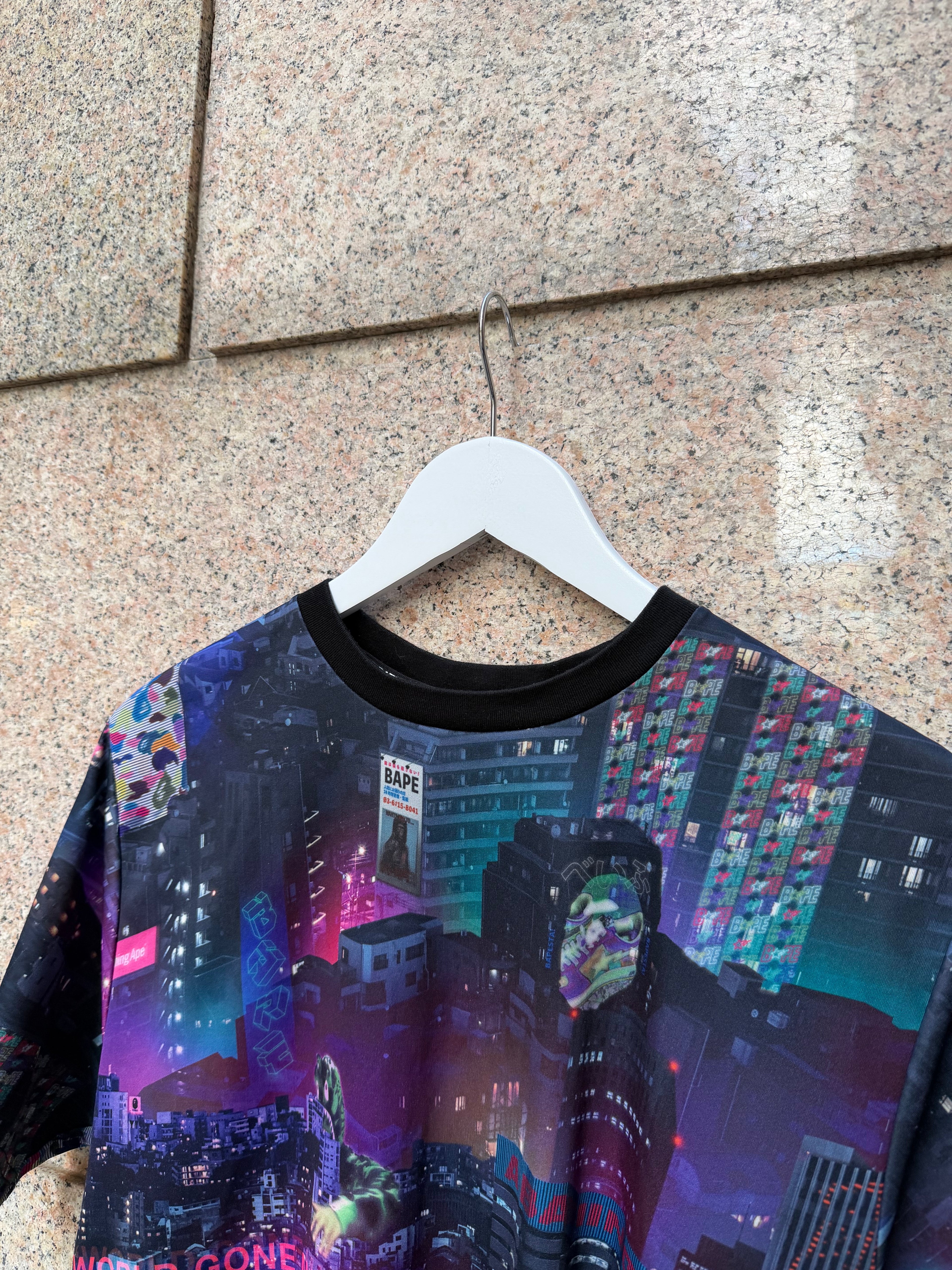 A Bathing Ape Bape World Gone Mad Tee - M (USED)
