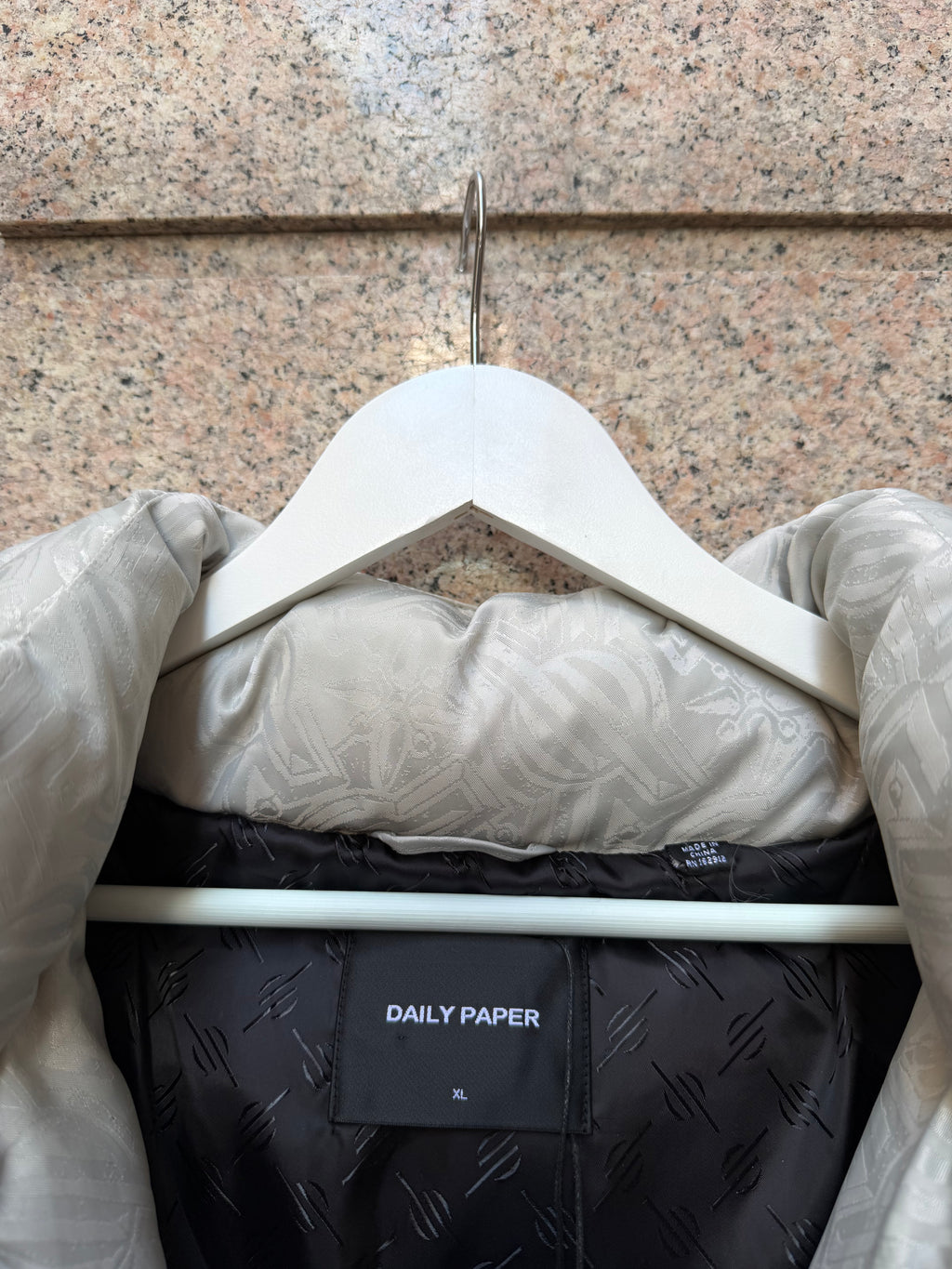 Daily Paper Puffer Silver - XL (USED)