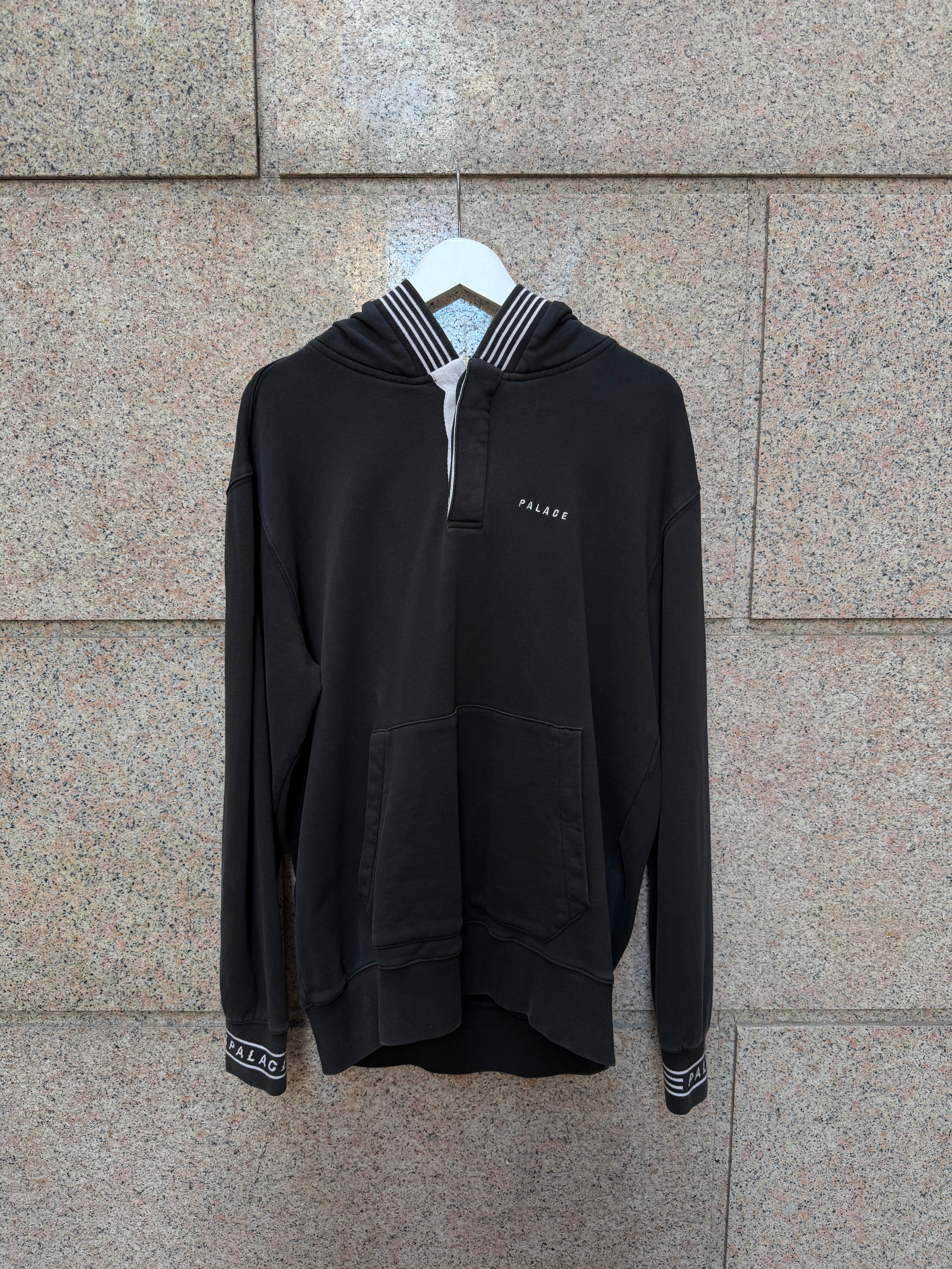 Palace P - Rib Black Hoodie - L (USED)