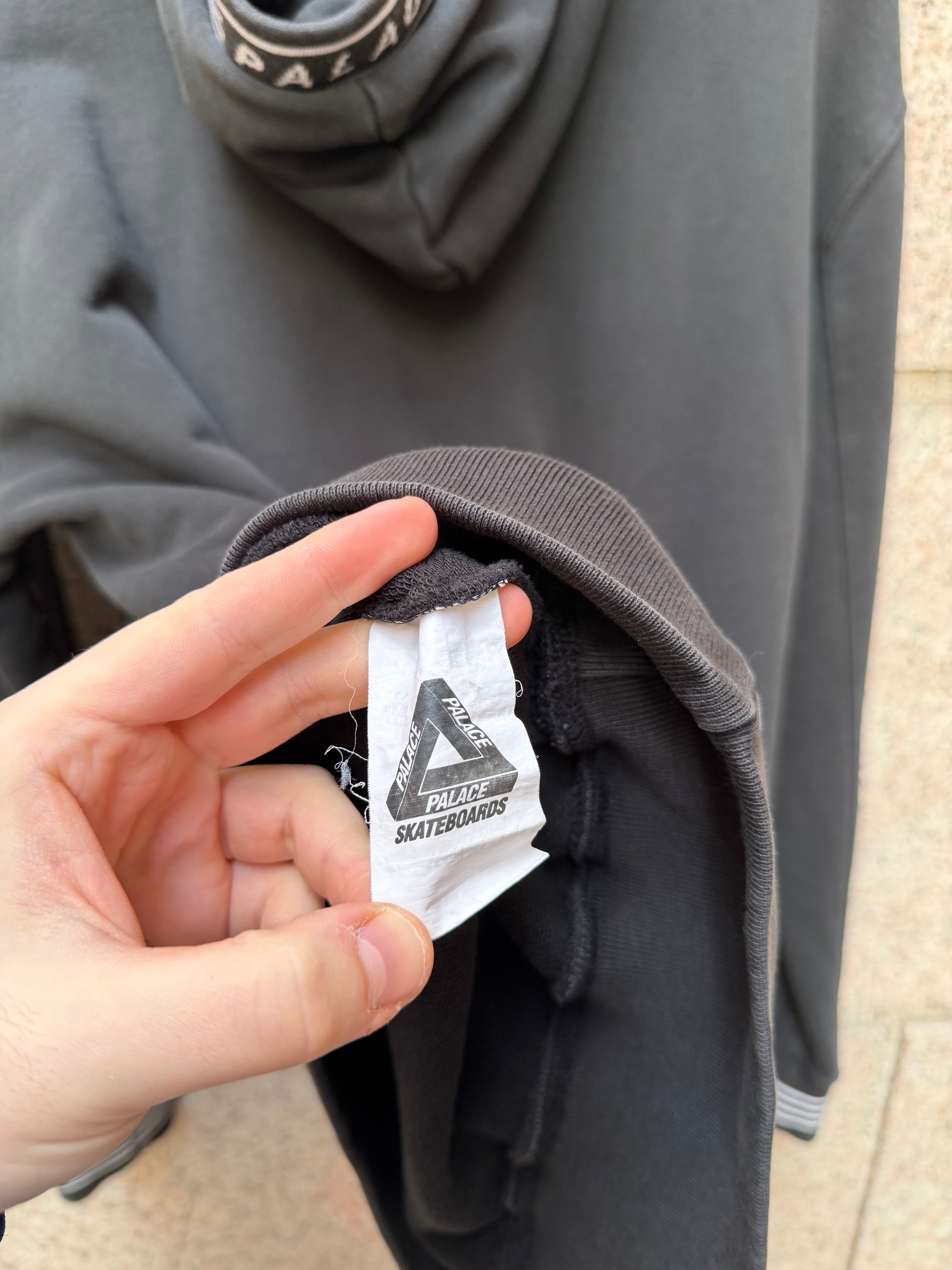 Palace P - Rib Black Hoodie - L (USED)