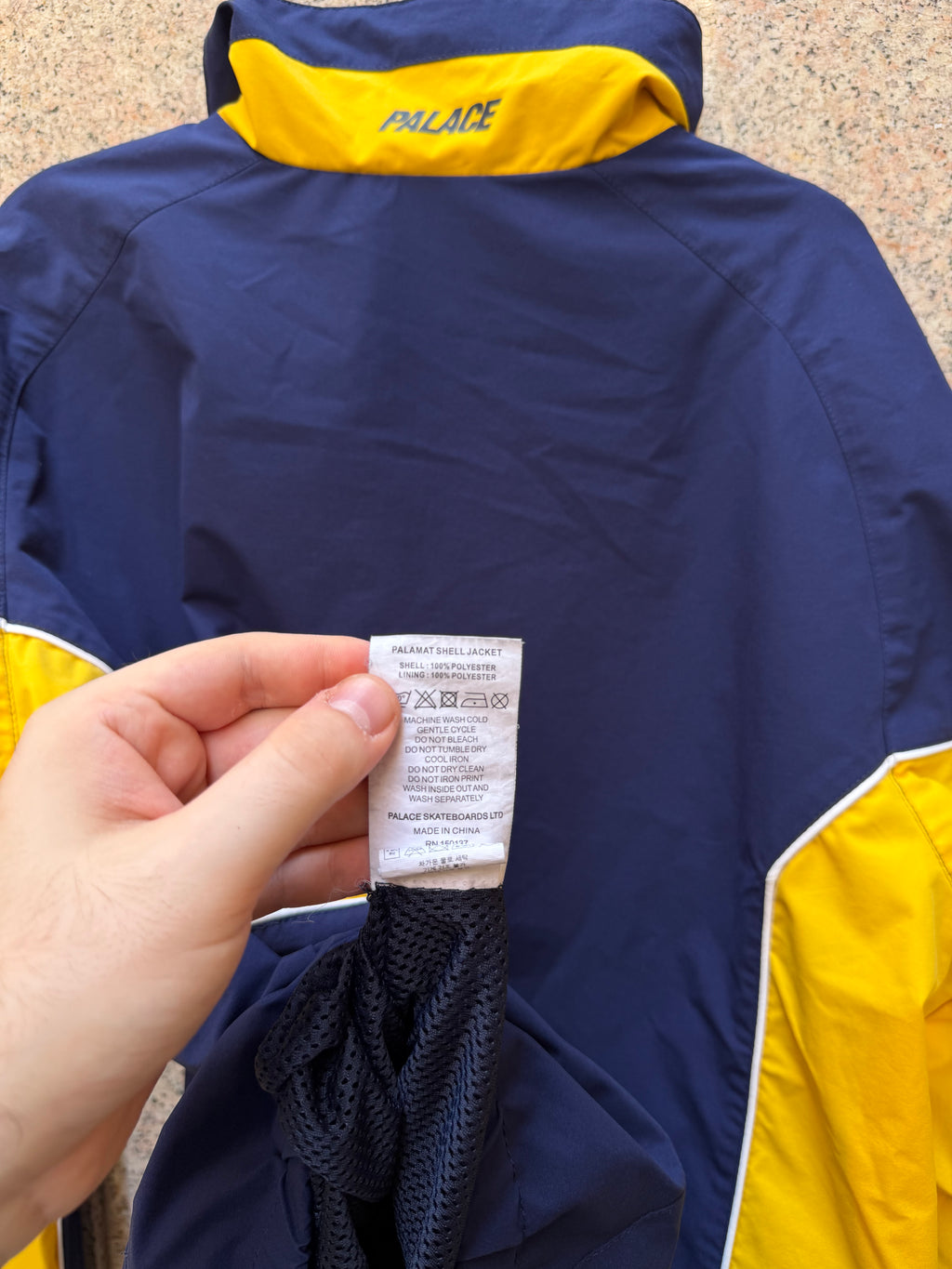 Palace Palmat Shell Jacket Navy Yellow SS24 - M (USED)