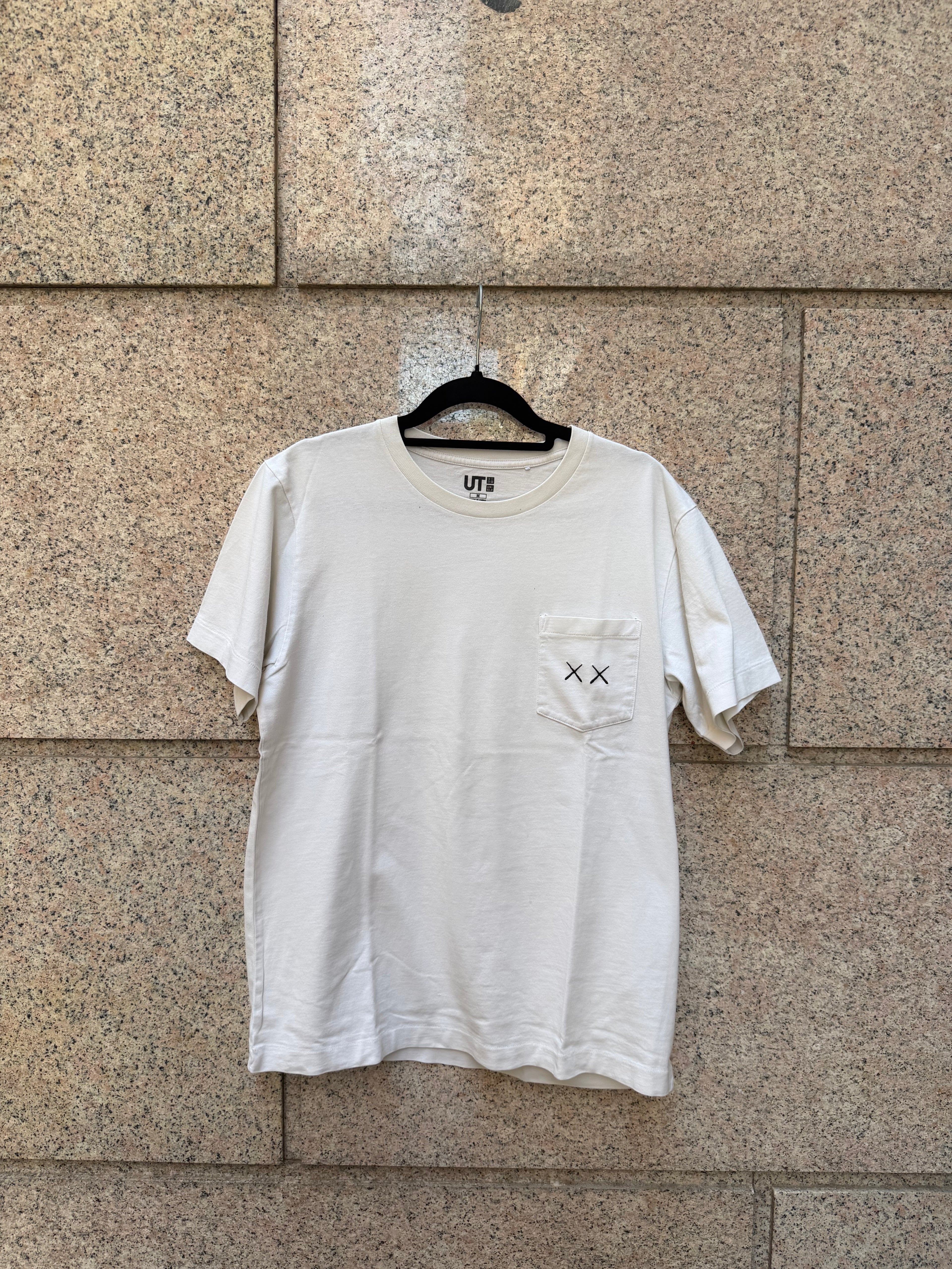 Kaws X Uniqlo X Sesame Street Tee White - M (USED)