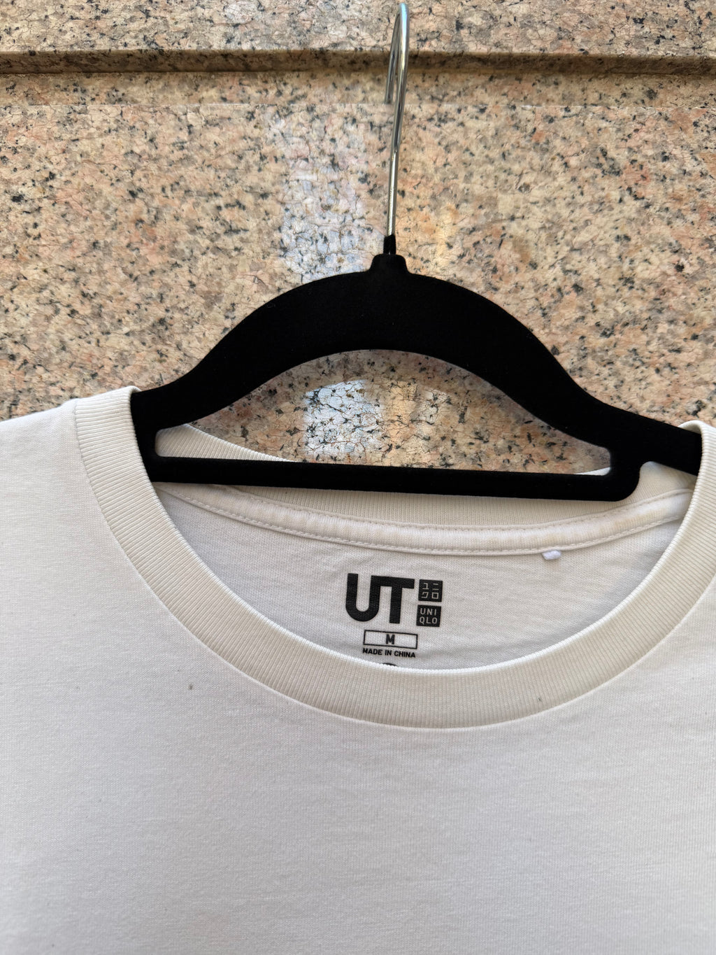 Kaws X Uniqlo X Sesame Street Tee White - M (USED)