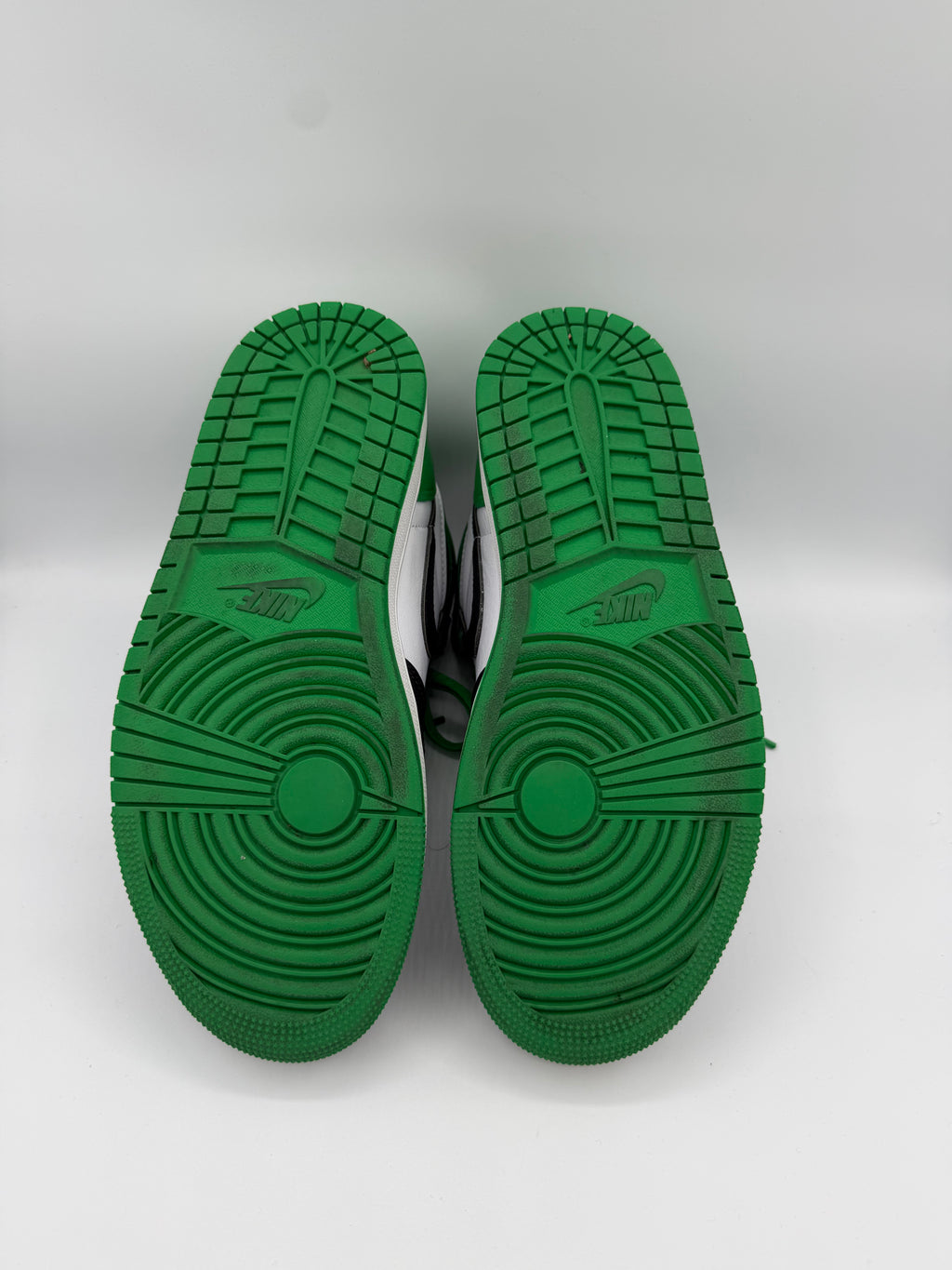 Jordan 1 Retro High OG Lucky Green - 40,5Eu (USED)