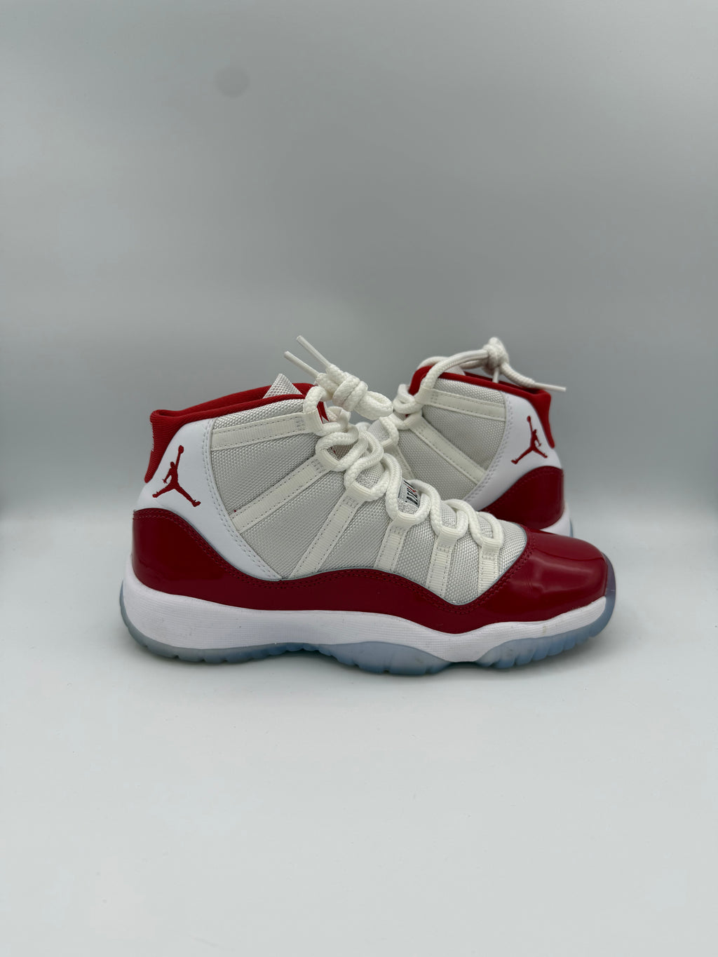 Jordan 11 Retro Cherry - 38GS (USED)