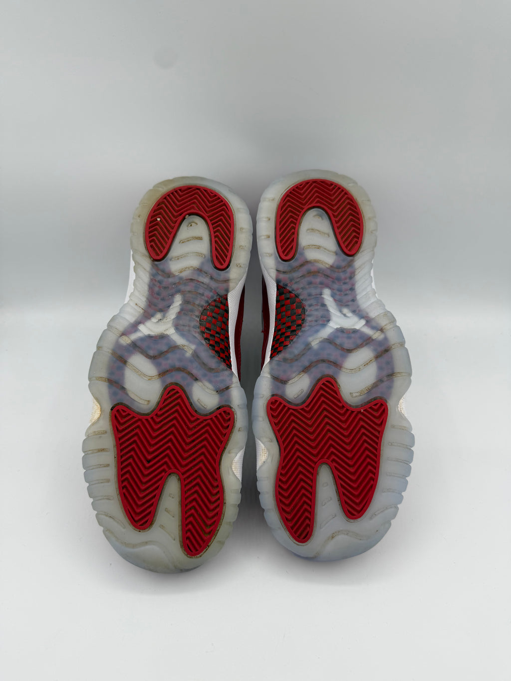 Jordan 11 Retro Cherry - 38GS (USED)