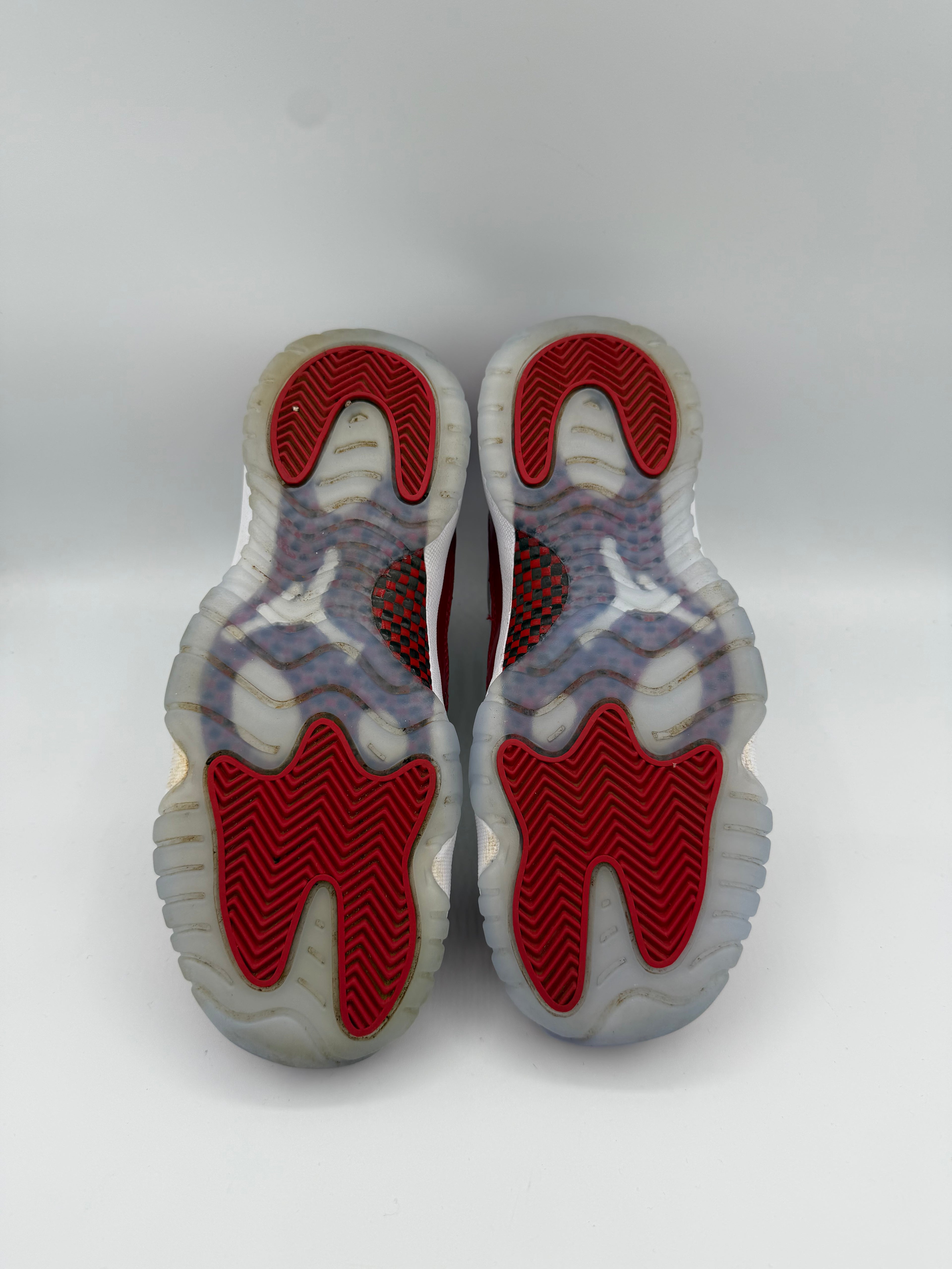 Jordan 11 Retro Cherry - 38GS (USED)