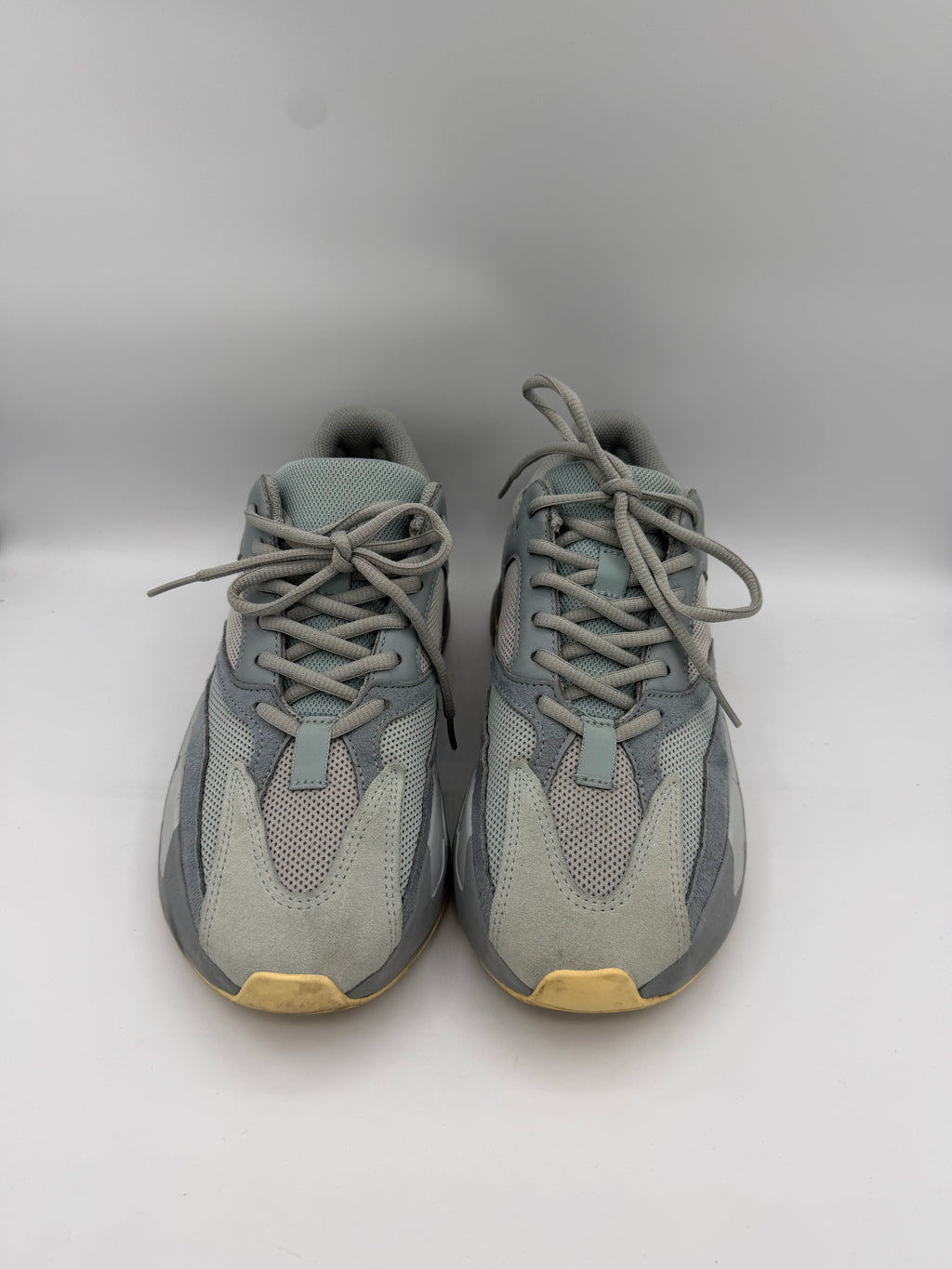 Yeezy Boost 700 Inertia - 40,5Eu (USED)