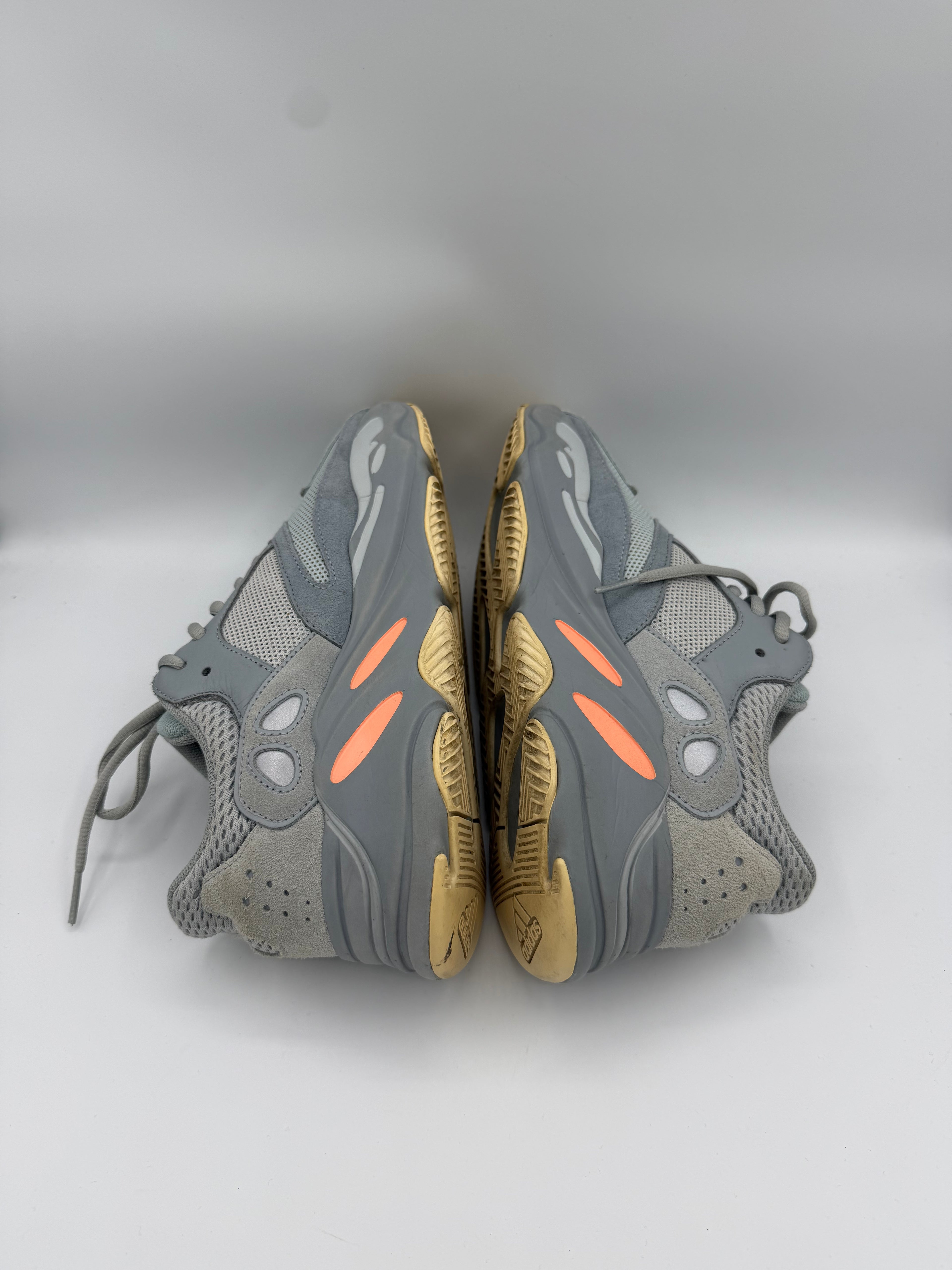 Yeezy Boost 700 Inertia - 40,5Eu (USED)