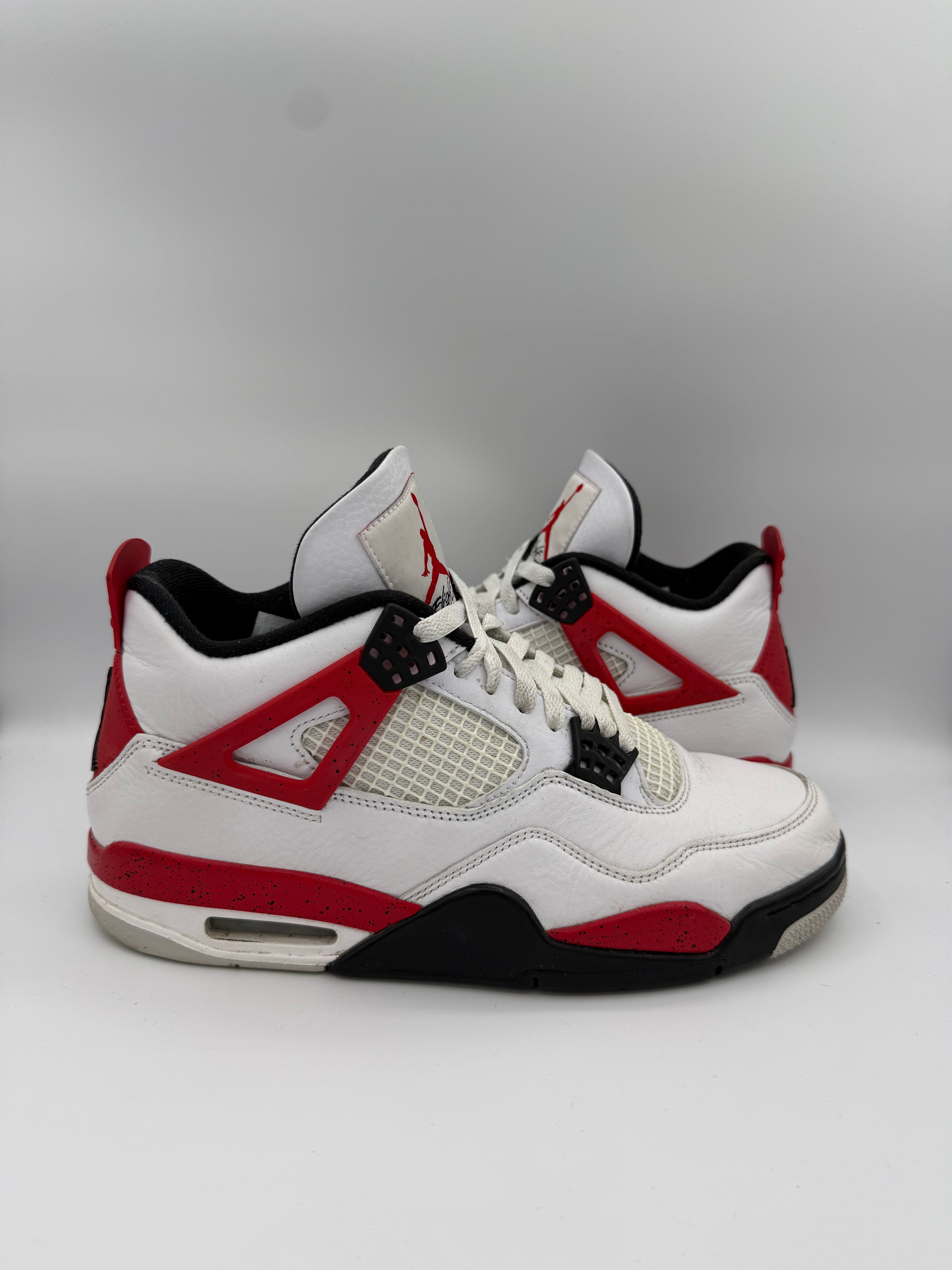Jordan 4 Red Cement - 43Eu (USED)