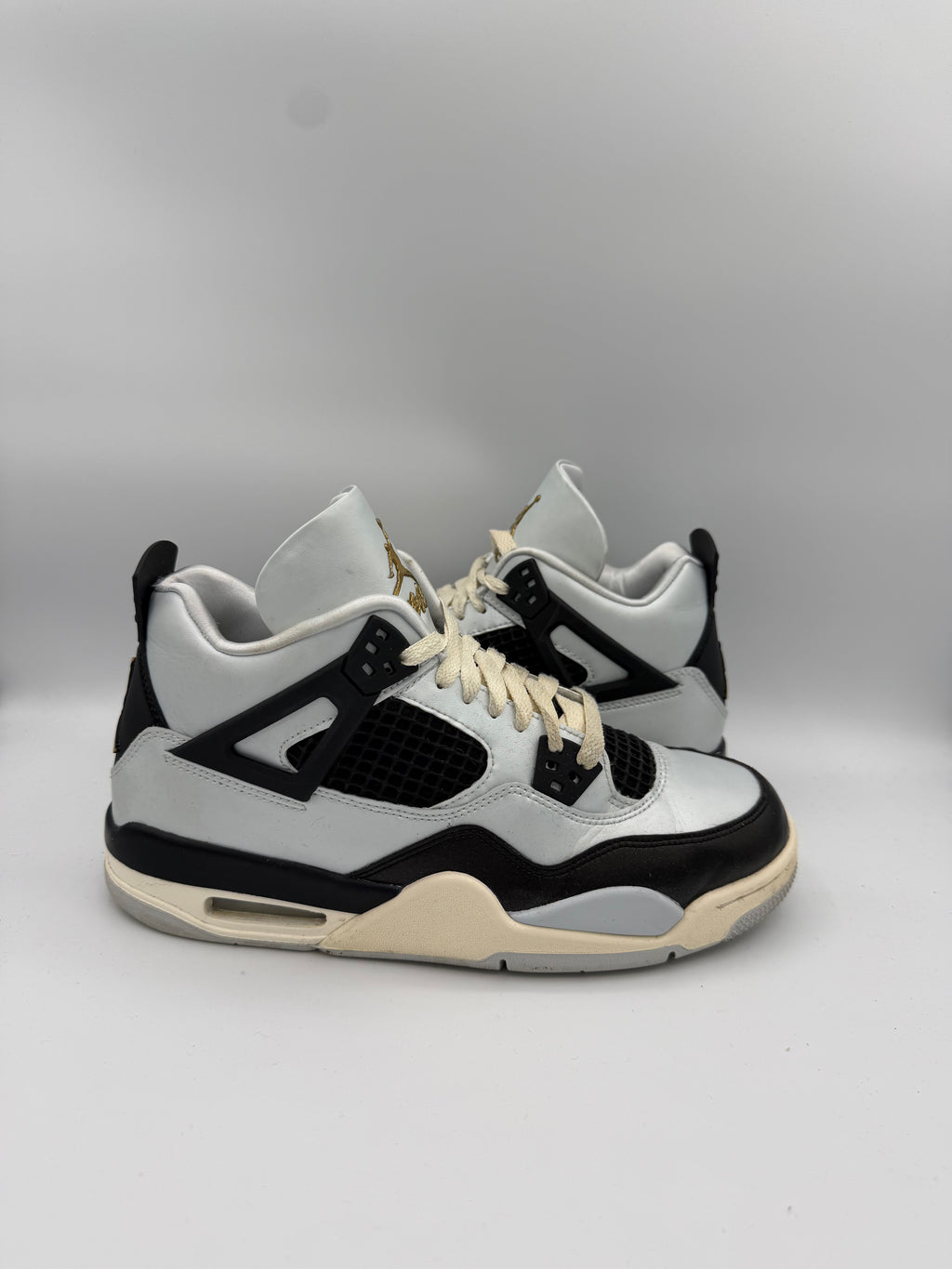 Jordan 4 Retro Platinum Gold (GS) - 40Eu (USED)