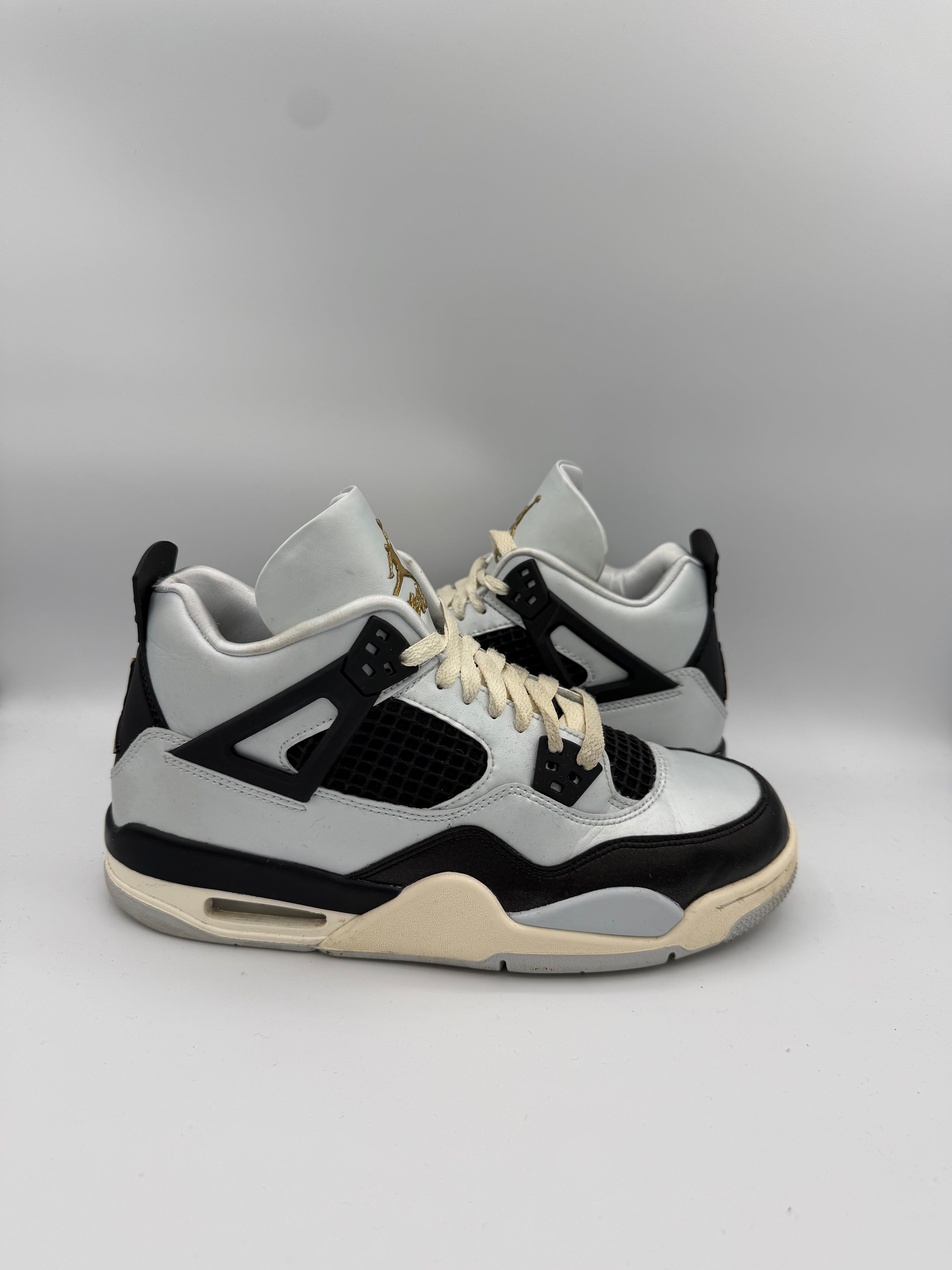 Jordan 4 Retro Platinum Gold (GS) - 40Eu (USED)