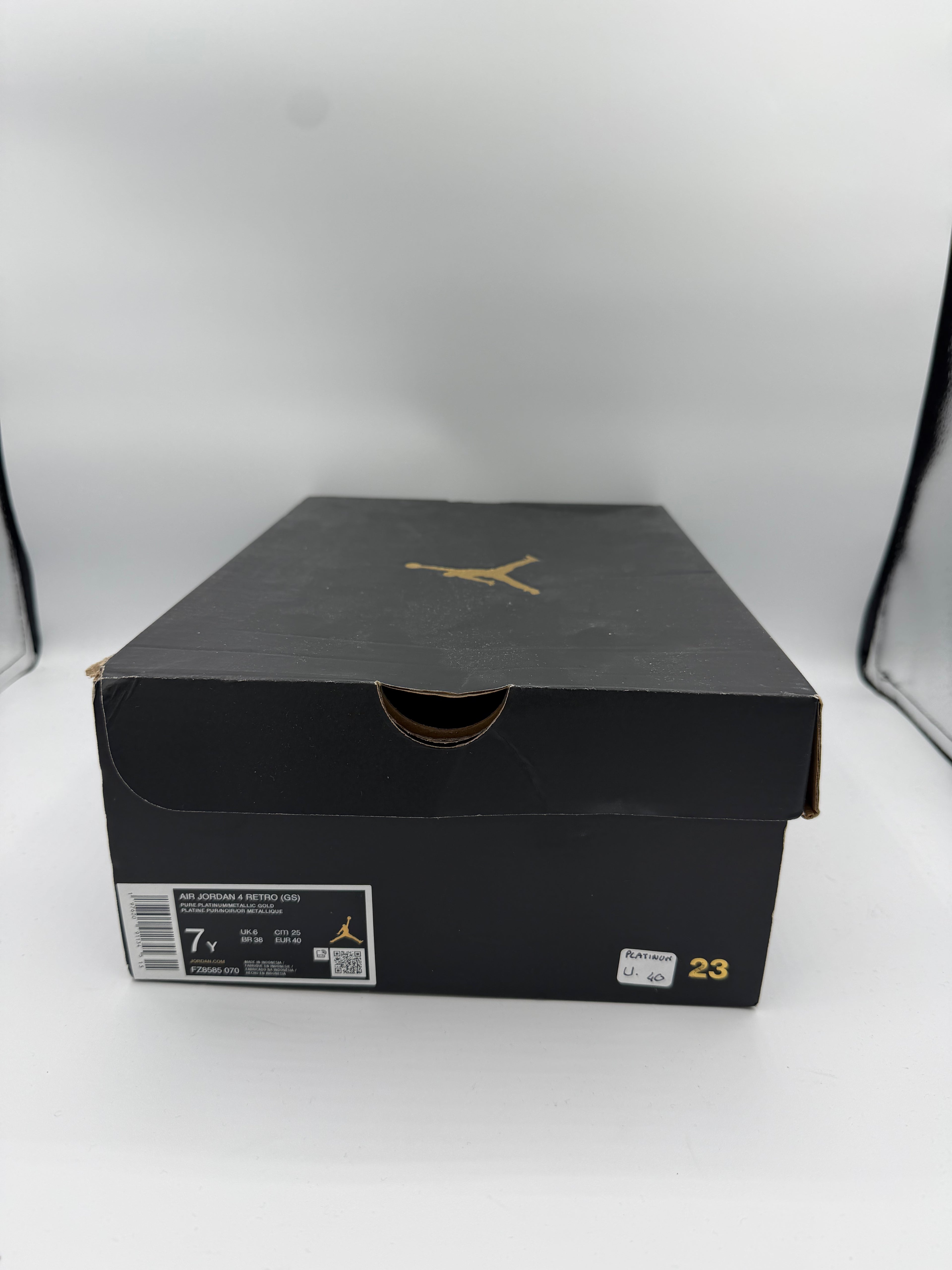 Jordan 4 Retro Platinum Gold (GS) - 40Eu (USED)