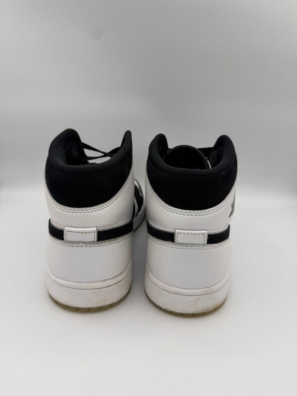 Jordan 1 Mid Diamond Shorts - 44Eu (USED)