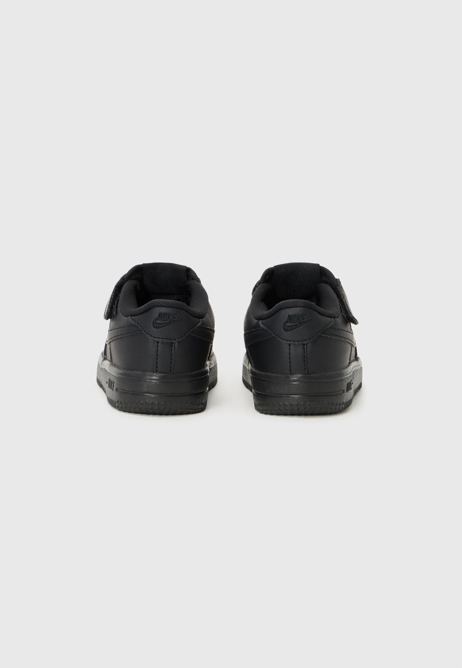 Nike Air Force 1 Low Black Easy On