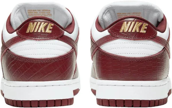 Nike SB Dunk Low Supreme Stars Barkroot Brown